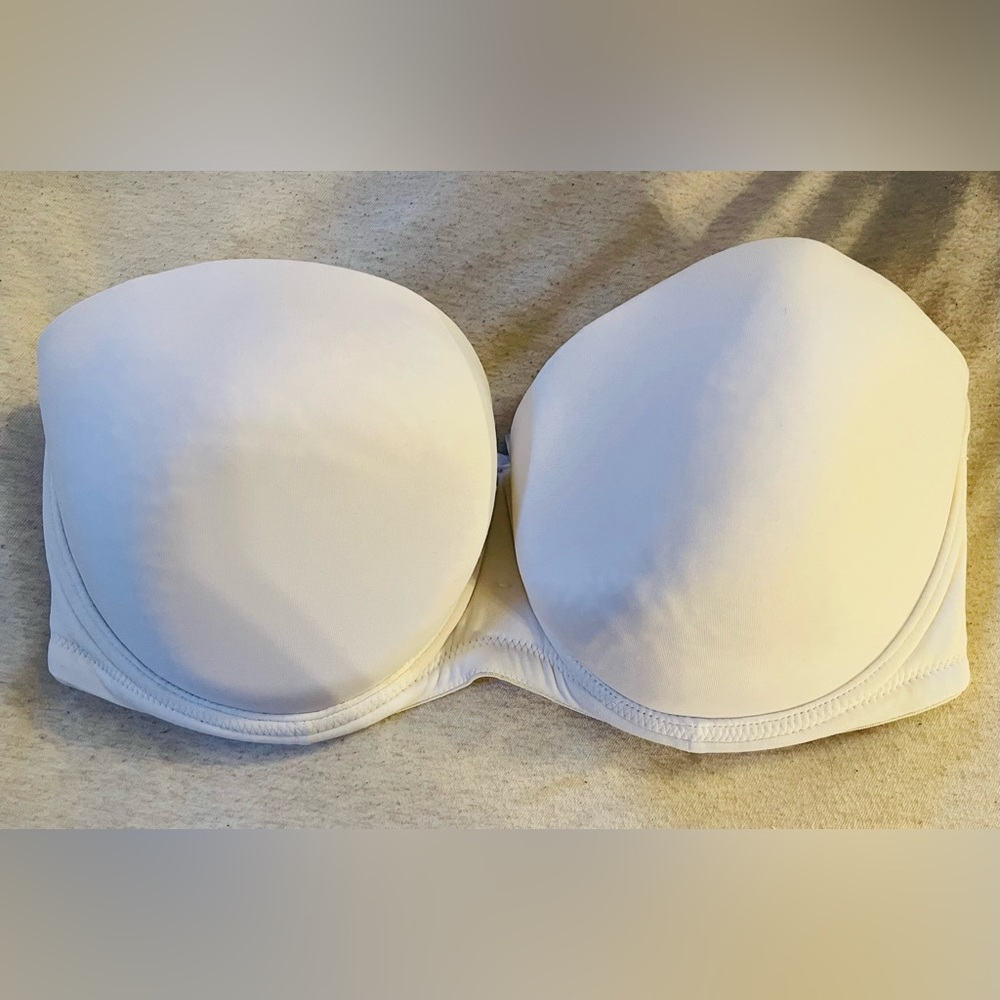 White Strapless bra